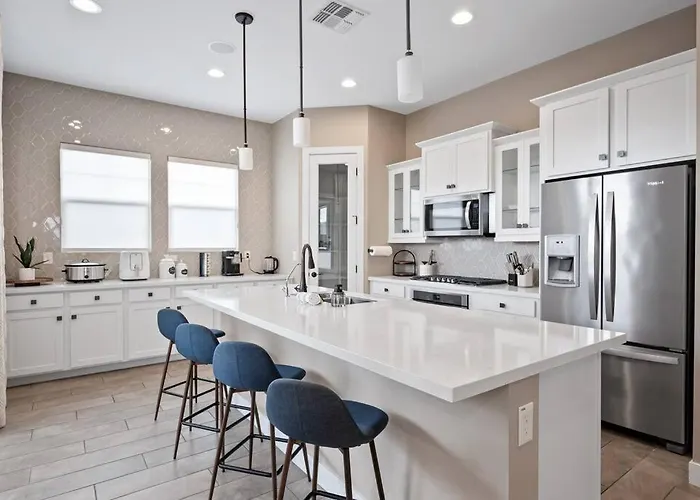 3 Miles From Airport Center Chandler